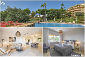 Front line golf apartment in Elviria, Marbella